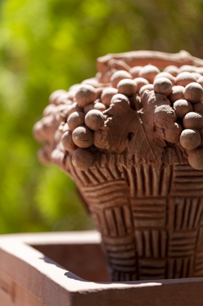 vasi e decorazioni in terracotta artigianale